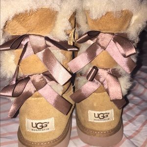 Water Damaged Bailey Bow Uggs